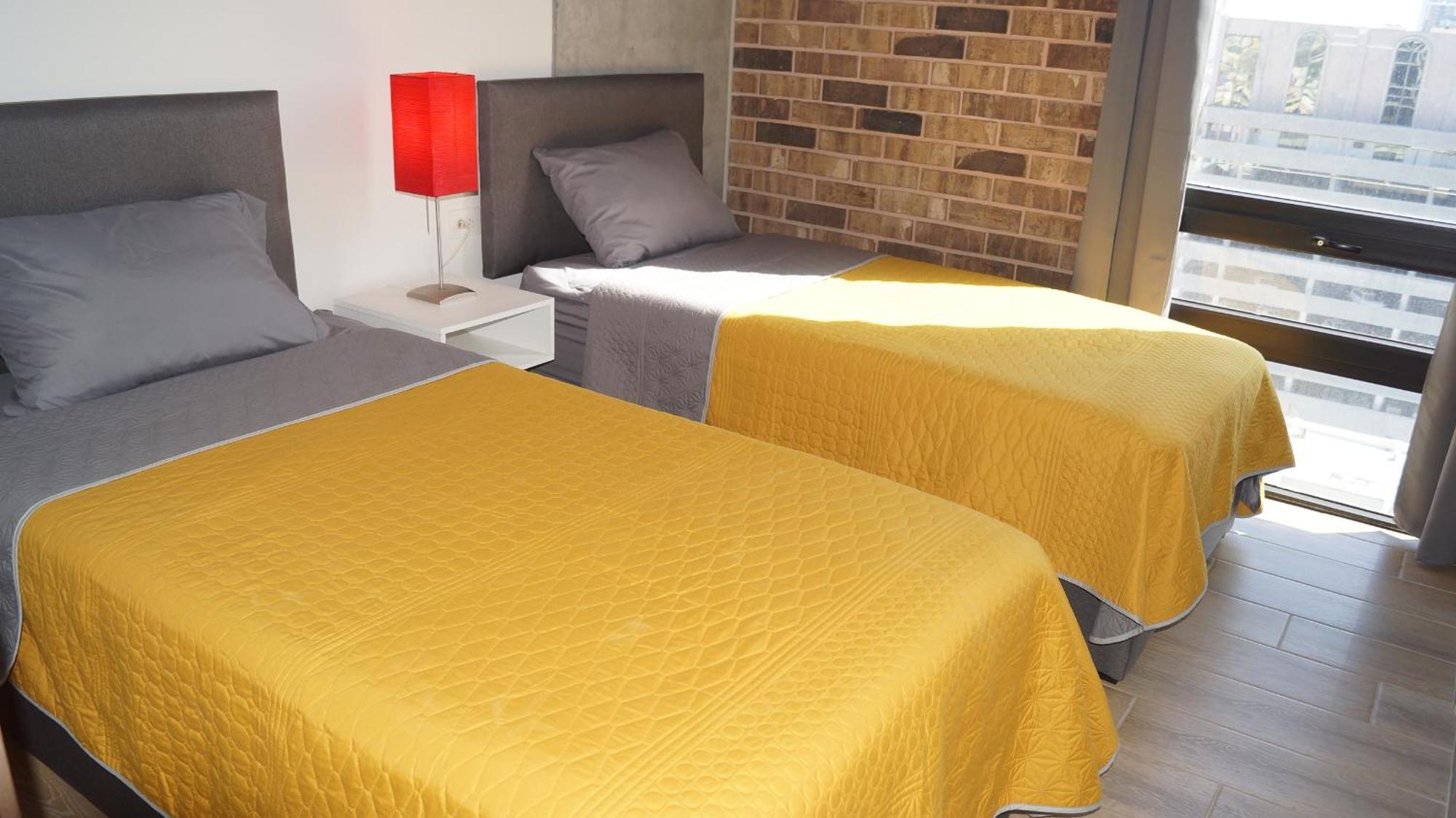 Lux 2 Bedroom Apartment, Swimming Pool, Gym And Free Parking Spot In Macro Plaza Area *