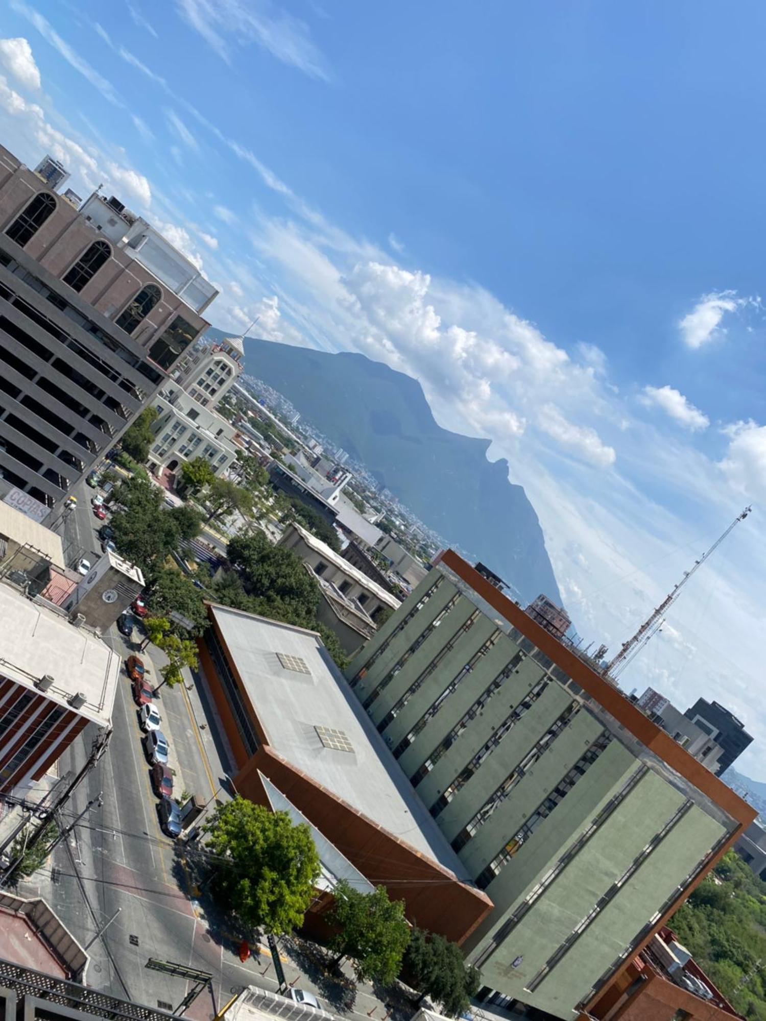 Lux 2 Bedroom Apartment, Swimming Pool, Gym And Free Parking Spot In Macro Plaza Area Apartamento