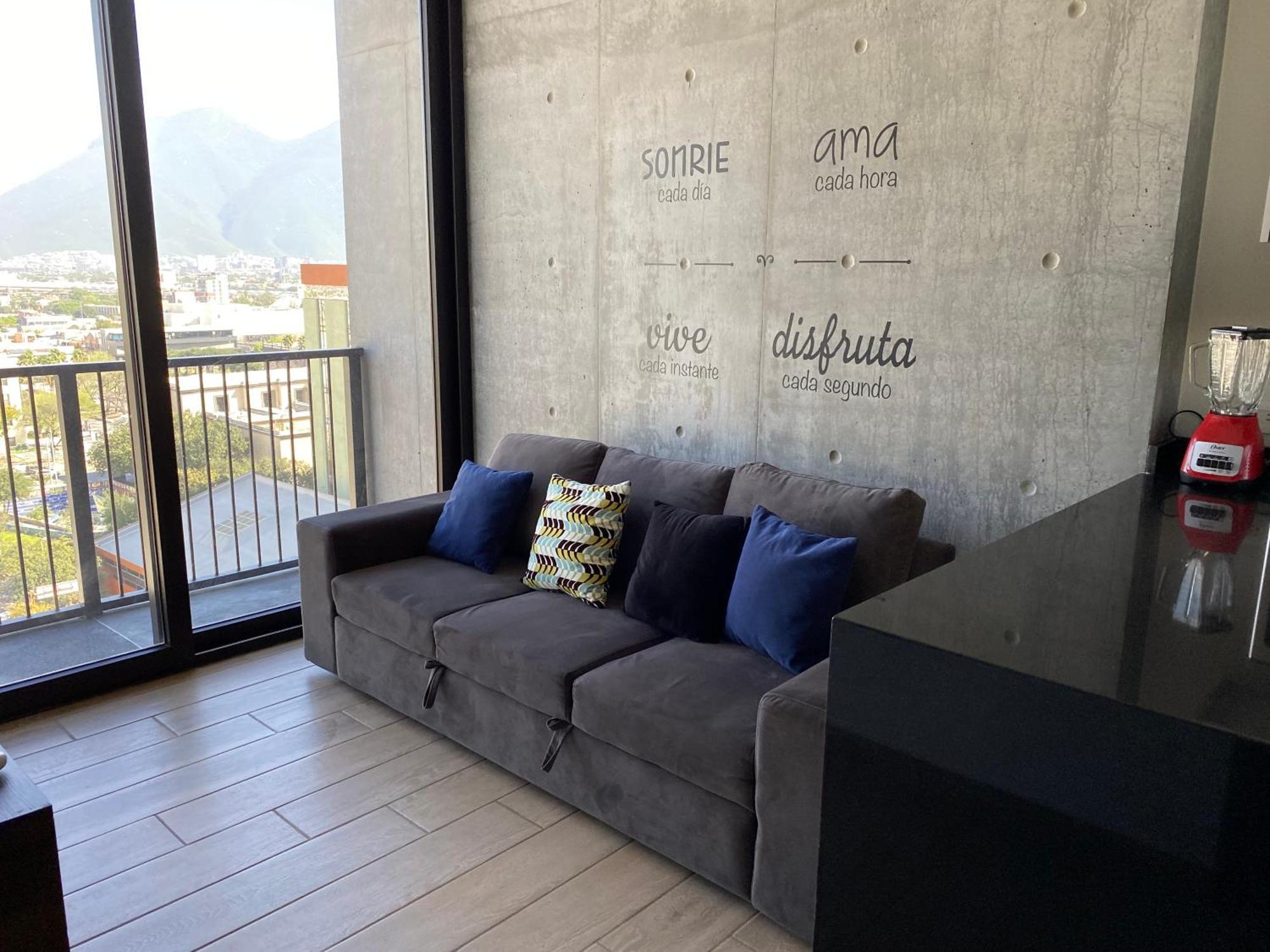 Apartamento Lux 2 Bedroom Apartment, Swimming Pool, Gym And Free Parking Spot In Macro Plaza Area Monterrey